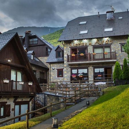Tierras De Arán Hotel Betlán Kültér fotó